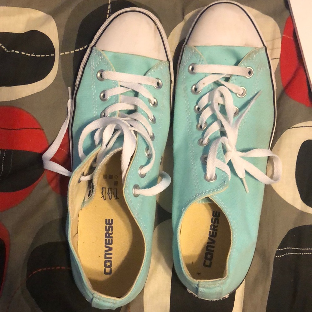 Women’s size 12 converse